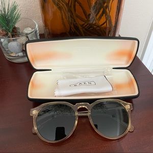 NWOT RAEN Remmy 52 Champagne  Crystal